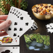 Fir-pijnnaalden met baars pokerkaarten (Insitu)