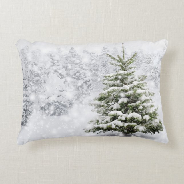 Fir Tree in Thick Snow Accent Kussen (Voorkant)