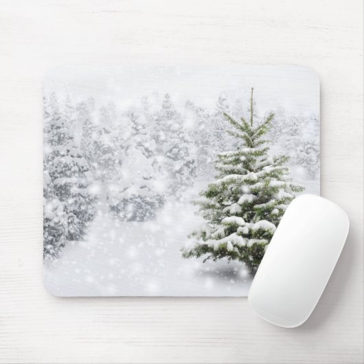 Fir Tree in Thick Snow Muismat (Met muis)