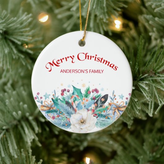 Fir Twigs and White Rose Keramisch Ornament (Boom)