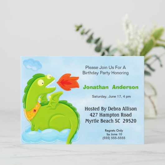 Fire Breathing Dragon Verjaardag uitnodiging (Staand voorkant)