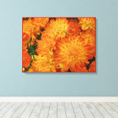 Fire Oranje Chrysanthema Canvas Afdruk (Insitu (Houten vloer))