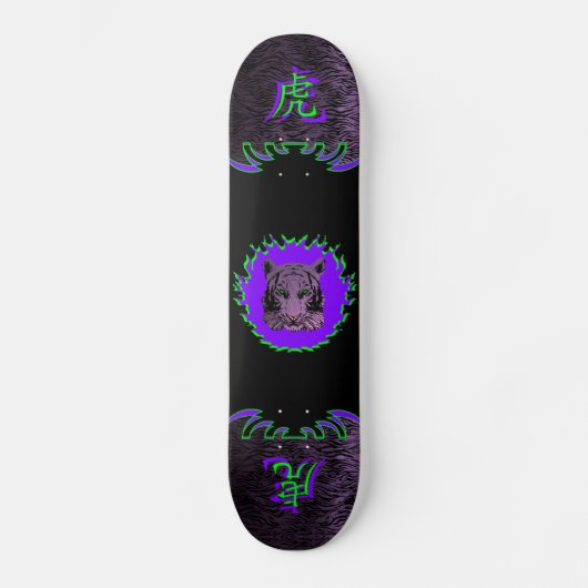 Fire Tiger Paarse skateboard (Voorkant)