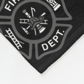 Firefighter Gift Maltese Cross Name Black Grey Fleece Deken (Hoek)