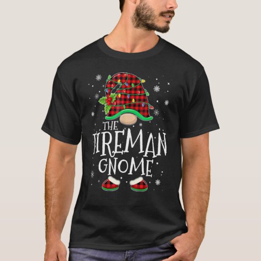 Fireman Gnome Red Pset Matching Family Kerstmis T-shirt (Voorkant)