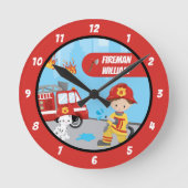 Fireman van Little Boy's Cartoon met voornaam Red Ronde Klok (Voorkant)