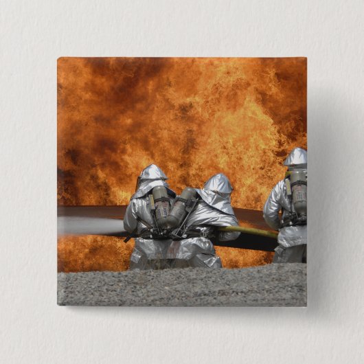 Firemen neutraliseren een brand vierkante button 5,1 cm (Voorkant)