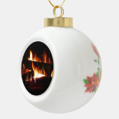 Fireplace Warm Winter Scene Photography Keramische Bal Ornament (Rechts)