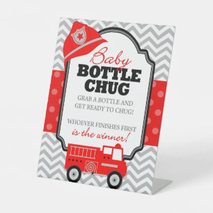 Firetruck Baby Bottle Chug Douche Spelletje Feestb Reclamebord Met Voetstuk