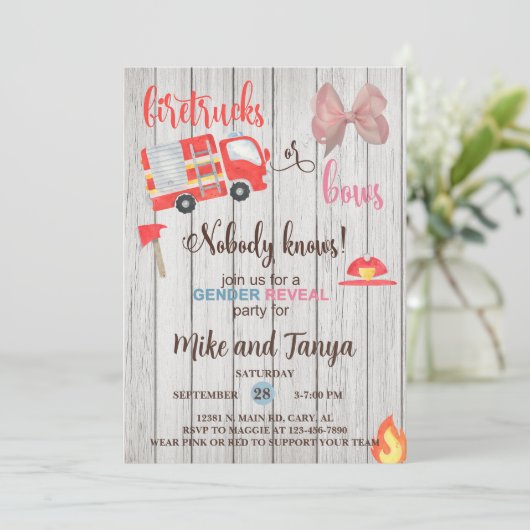 Firetrucks or Bows gender reveal invitation. Kaart (Staand voorkant)