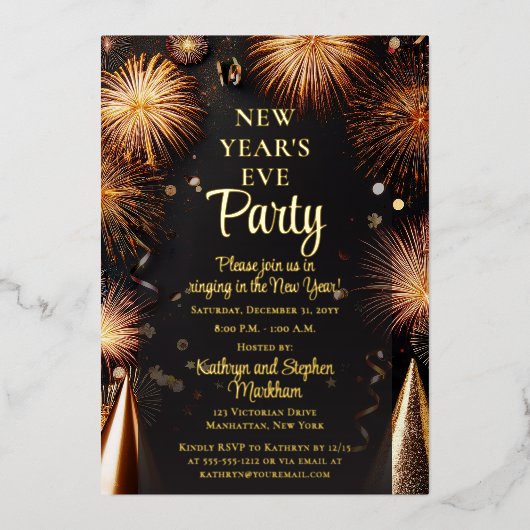 Fireworks Black Gold New Years Eve Party Folie Uitnodiging (Voorkant)