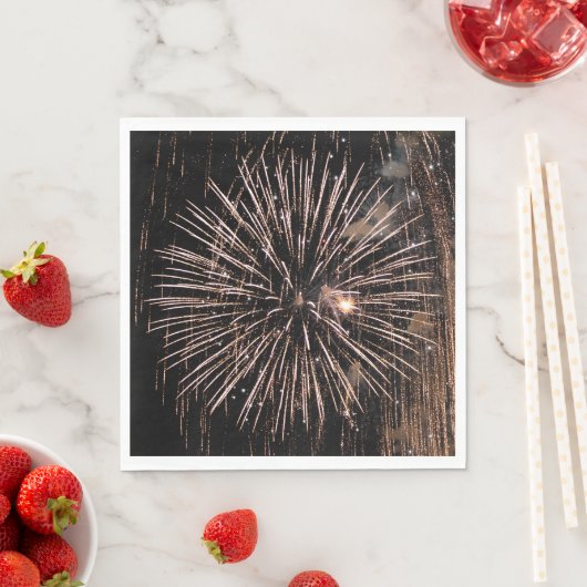 Fireworks-display op zwart-wit servet (Insitu)