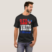 Fireworks Red White Blessed Proud American USA 4th T-shirt (Voorkant volledig)