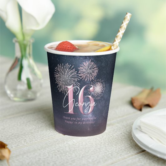 Fireworks Sweet 16 Midnight Blush ID984 Papieren Bekers (Insitu)