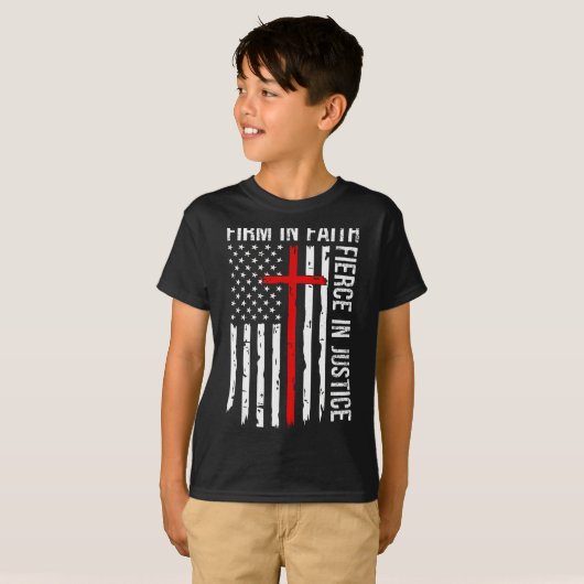 Firm In Faith Fierce In Justice Usa Flag Christian T-shirt (Voorkant volledig)