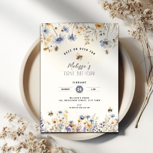 First Bee Day - Floral 1st Birthday Invitation Kaart