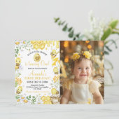 First Bee Day Floral Honey Bee Birthday Invitation Bedankkaart (Staand voorkant)