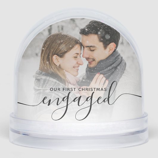 First Christmas Engaged 2 Photo Black Script Sneeuwbol (Voorkant)