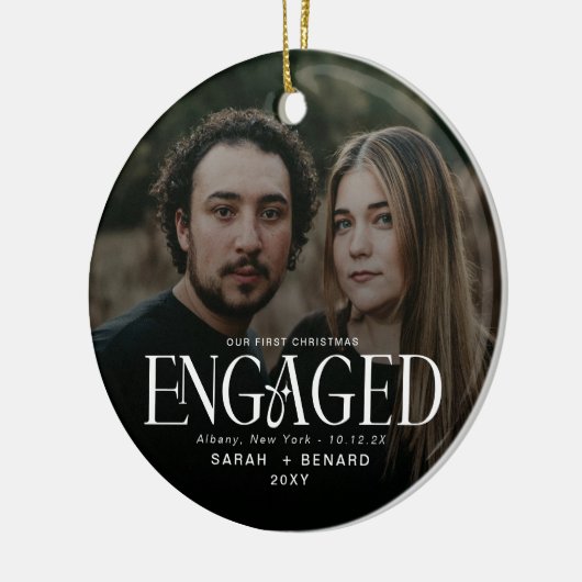 First Christmas Engaged Chic Couples Photo Cerami Keramisch Ornament (Links)