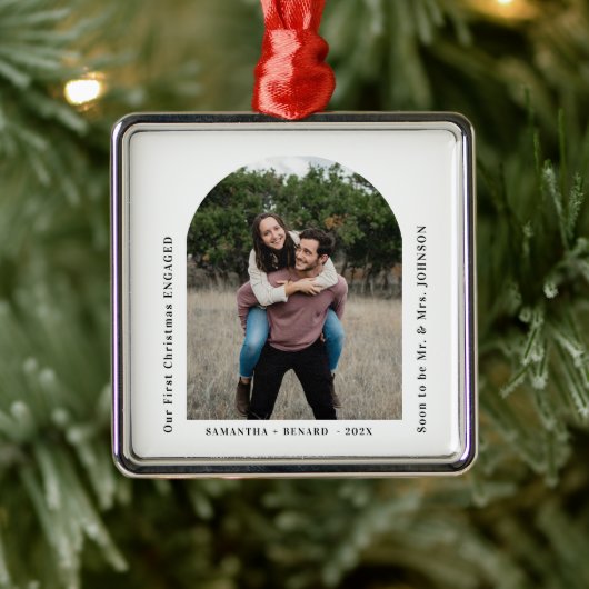 First Christmas Engaged Couples Photo Arch Metalen Ornament (Boom)
