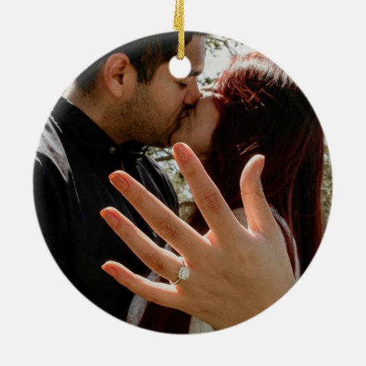 First Christmas Engaged Hanging Decoration Keramisch Ornament (Achterkant)