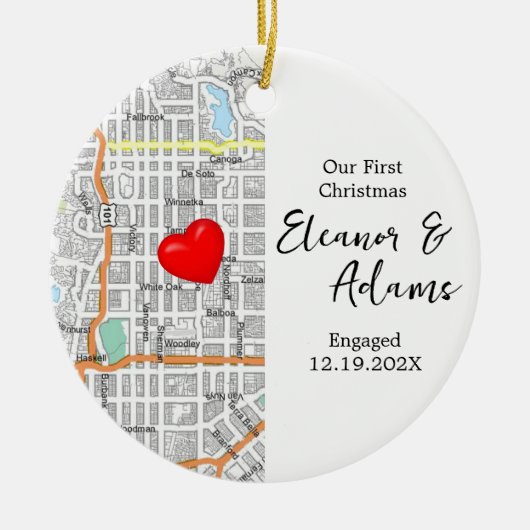 First Christmas Engaged Map Keepsake Gift Keramisch Ornament (Voorkant)