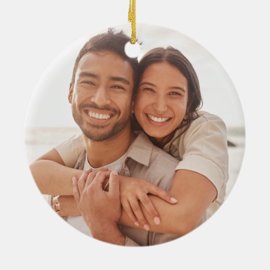 First Christmas Engaged Mistletoe Photo Keramisch Ornament (Achterkant)