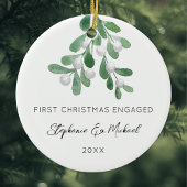 First Christmas Engaged Mistletoe Photo Keramisch Ornament