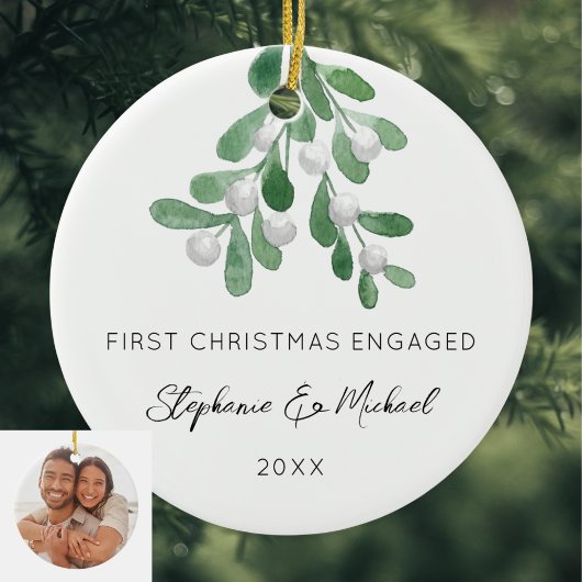 First Christmas Engaged Mistletoe Photo Keramisch Ornament