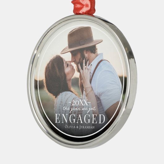 First Christmas Engaged Simple Border Photo Metalen Ornament (Links)