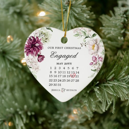 First Christmas Engaged With Calendar Floral Keramisch Ornament (Boom)