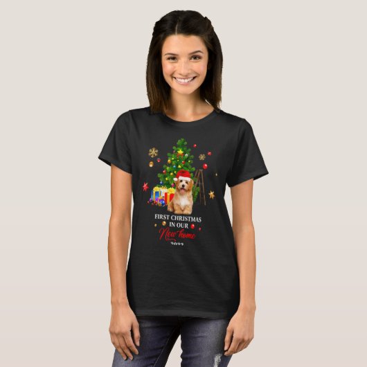 First Christmas In Our New Home Xmas Maltese Dog T T-shirt (Voorkant volledig)