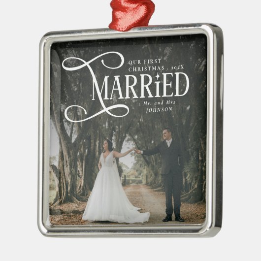 First Christmas Married Mr & Mrs Couples Photo  Metalen Ornament (Links)