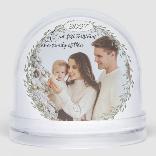 First Christmas new baby photo family of three Sneeuwbol (Voorkant)