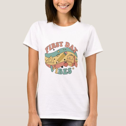 First Day Vibes Retro 70s Back to School T-Shirt (Voorkant)