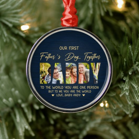 First Father’s Day with Daddy – Custom Photo Gift Metalen Ornament (Boom)