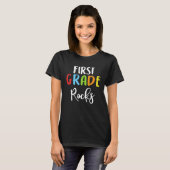 First Grade Rocks Teacher Student Back To School K T-shirt (Voorkant volledig)