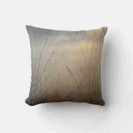 First Light Kin Becoming Throw Pillow Kussen