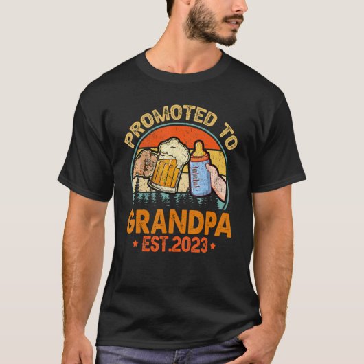 First Time Grandpa Promoted To Grandpa 2023 Father T-shirt (Voorkant)