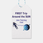 First trip around the sun planet astronaut birthda cadeaulabel (Achterkant)