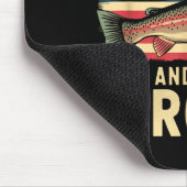 Fish Around And Find Trout Funny Fishing Fishermen Muismat (Hoek)