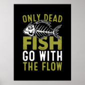 Fisher Gift Fish gaat mee met de stroom Poster (Voorkant)