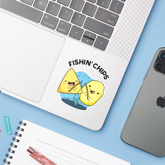 Fishin chips Grappig eten Pun Sticker (Laptop met iPhone)