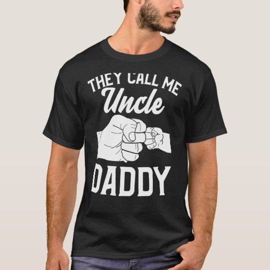 Fistbump noemen ze me oom papa t-shirt (Voorkant)