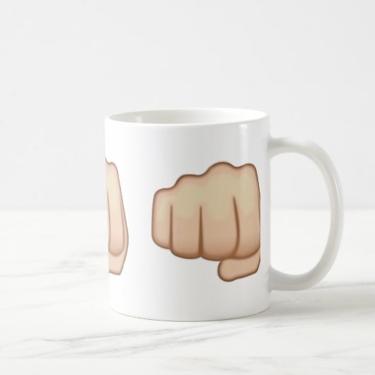 Fisted Hand Sign Emoji Koffiemok (Rechts)