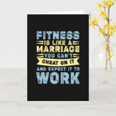 Fitness is als een huwelijk grappig workout citaat kaart (Gele Bloem)