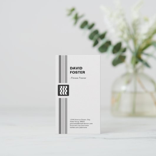 Fitness Trainer - Modern Black White Visitekaartje (Staand voorkant)