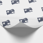 Fitnessmeisje tilt dumbbels cadeaupapier (Hoek)