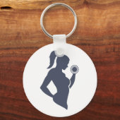 Fitnessmeisje tilt dumbbels sleutelhanger (Voorkant)