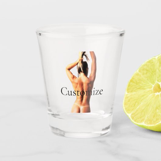 Fitnessmodel Tanlines Thunder_Cove Shot Glas (Voorkant)
